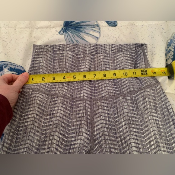 lululemon athletica Wunder Under Crop Leggings size 6 - Picture 6 of 9